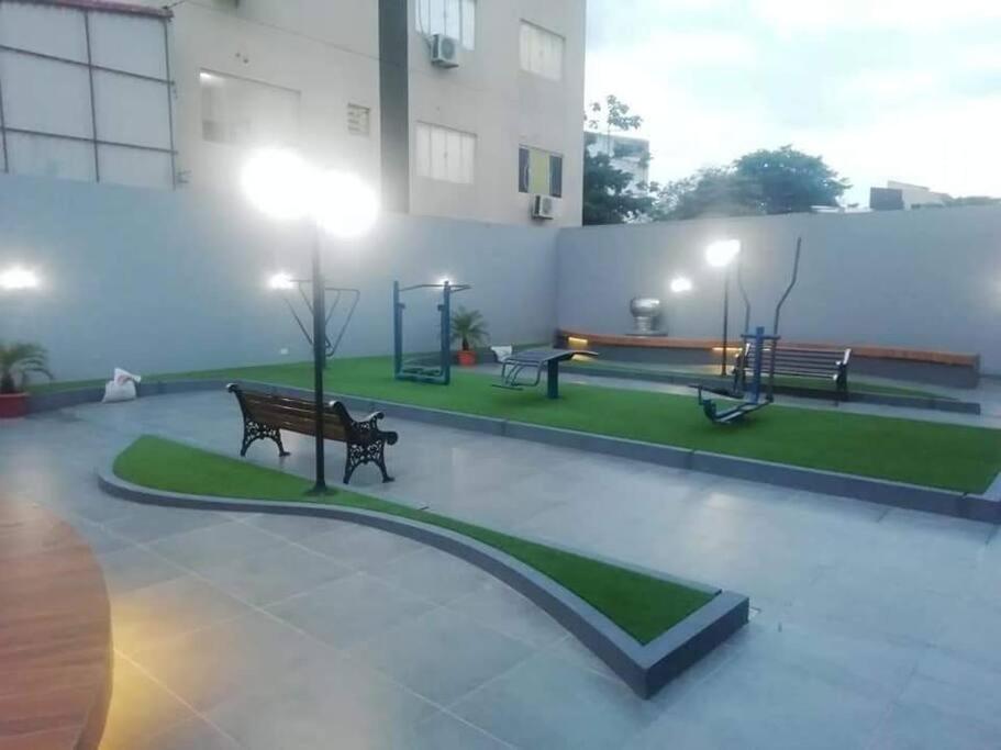 Departamentoo Nuevo Amoblado Cerca A Uagrm, Con Excelente Vista Santa Cruz de La Sierra Exterior foto